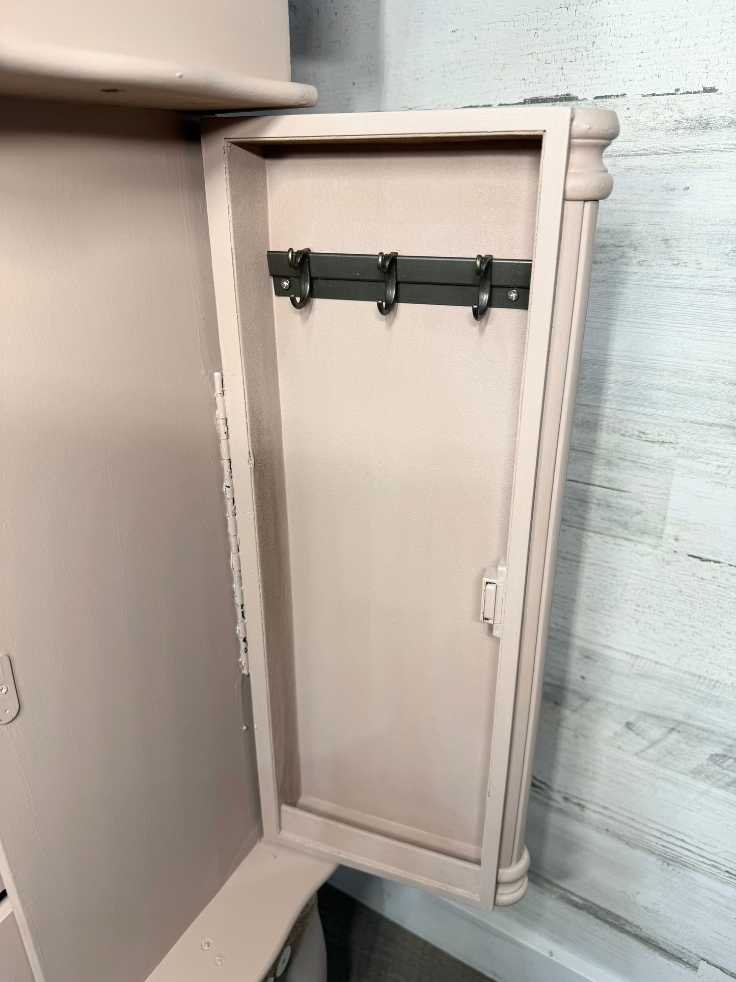 Standing Floor Jewelry Box Dresser