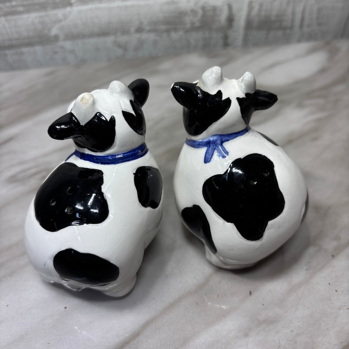 Vintage Cow Ceramic Salt & Pepper Shaker Set