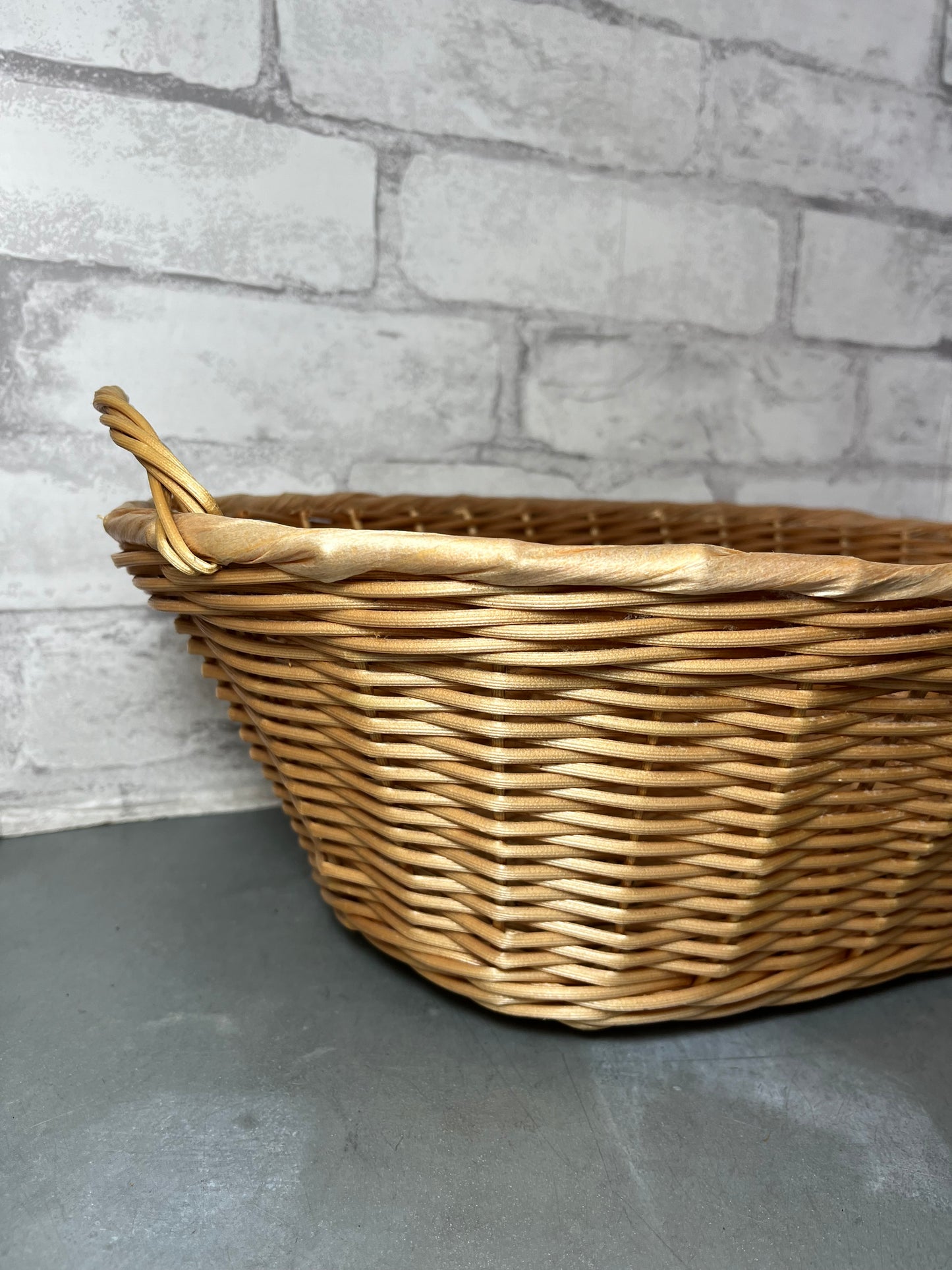 Oval Wicker Basket W/ Handles