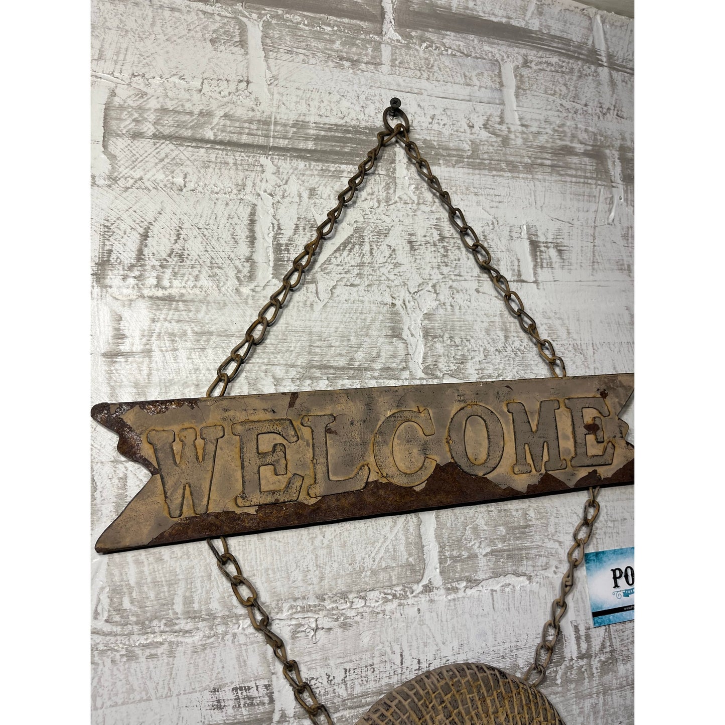 Rustic Armadillo “Welcome” Sign