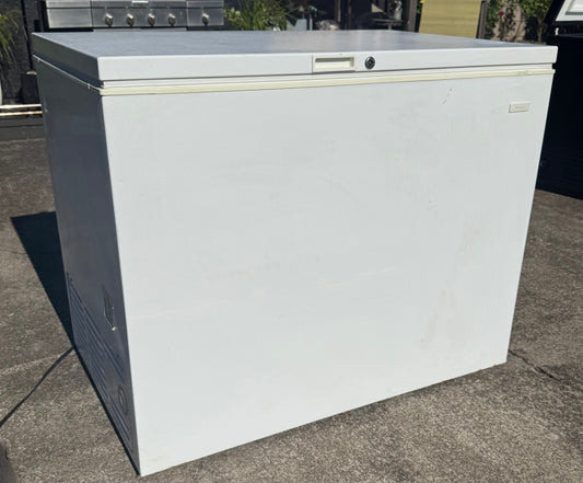 Kenmore Deep Chest Freezer W/ Key