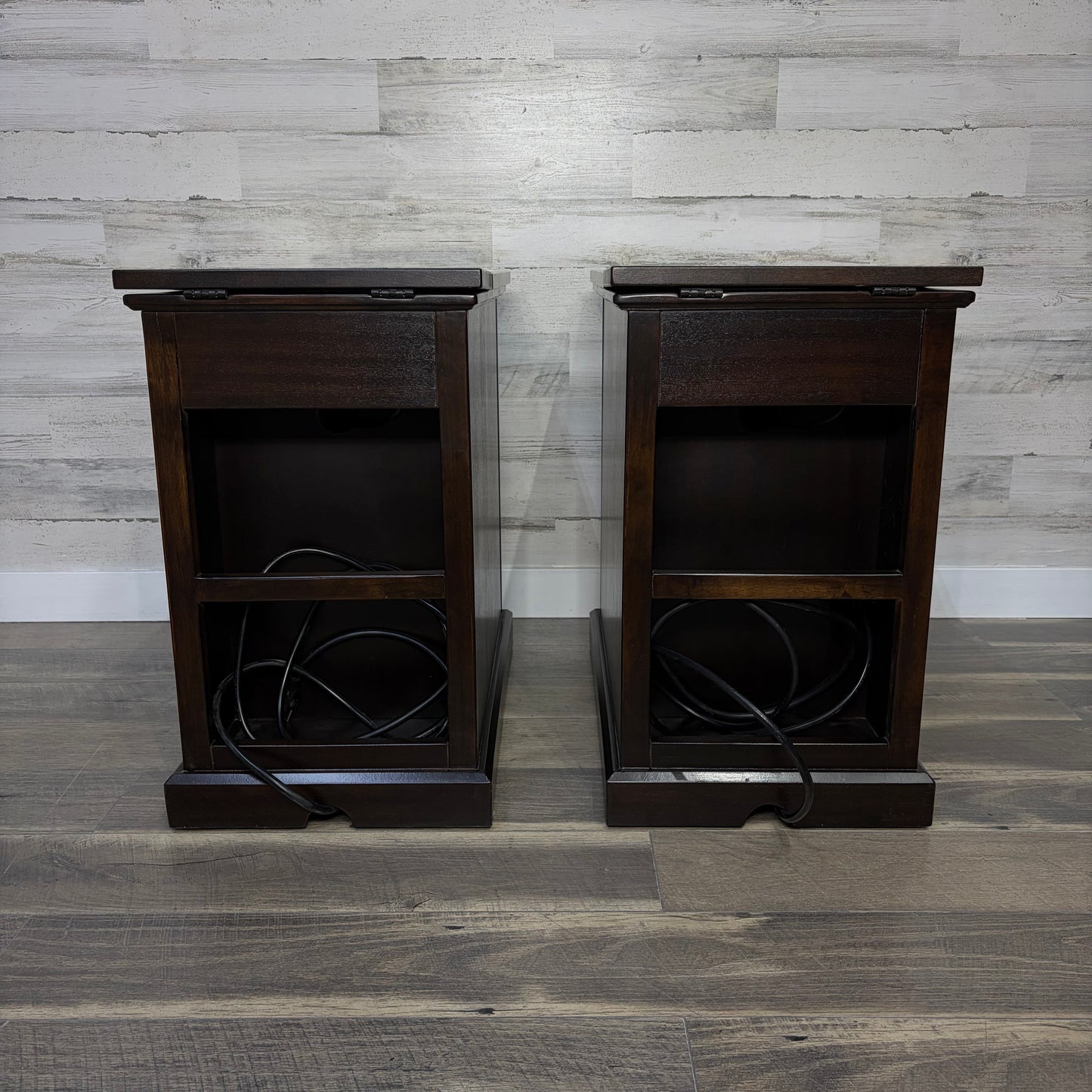 Set Of 2 Power End Tables/ Nightstands