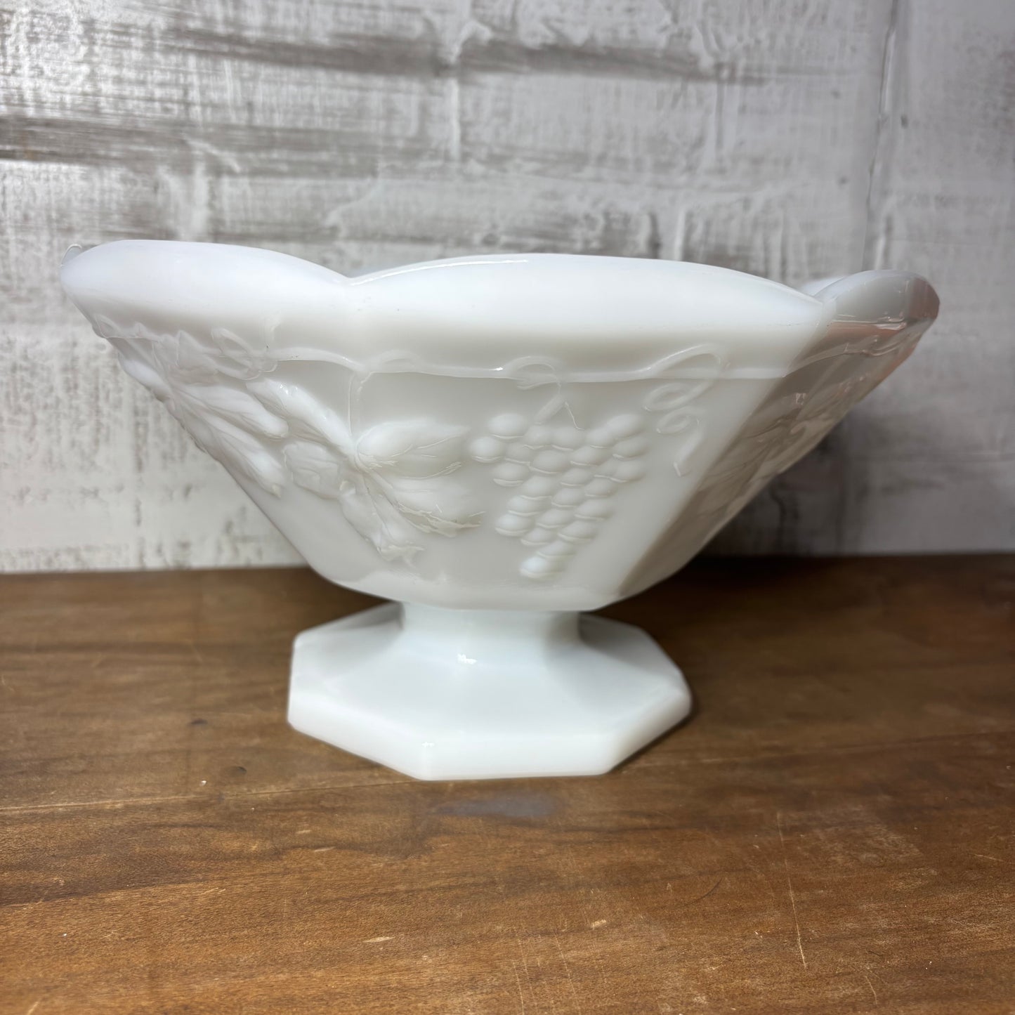 Vintage Anchor Hawking Milk Glass Grapevine Bowl