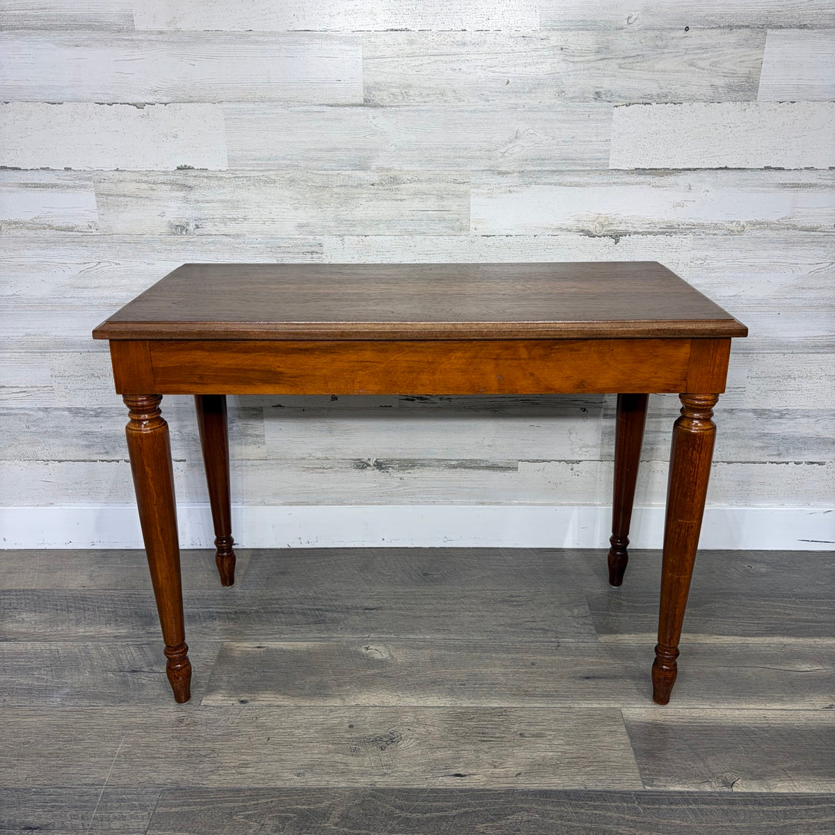 Piano bench front view