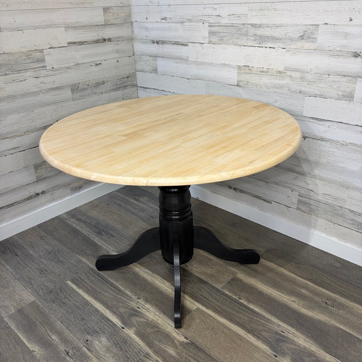 Drop leaf table fully open