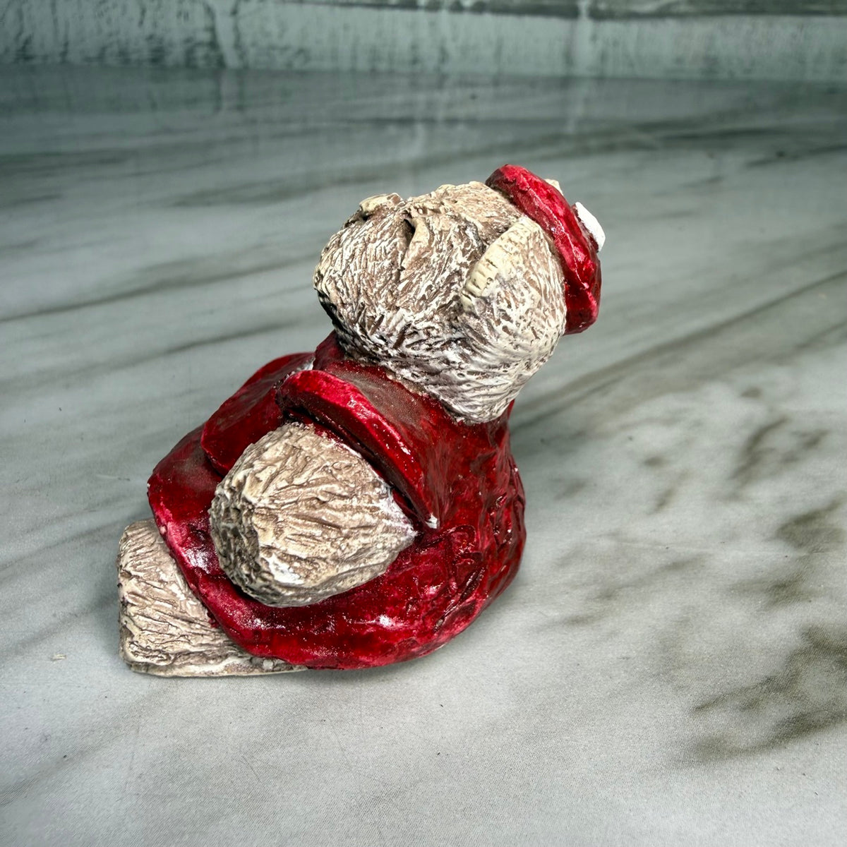 Bekka heart bear, side view