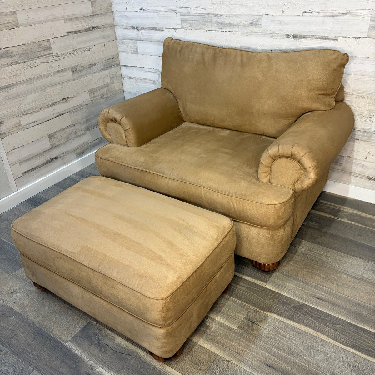 Flexsteel Preston chair and a half with ottoman