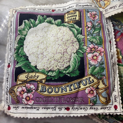 Lady Bountiful cauliflower print pot holder