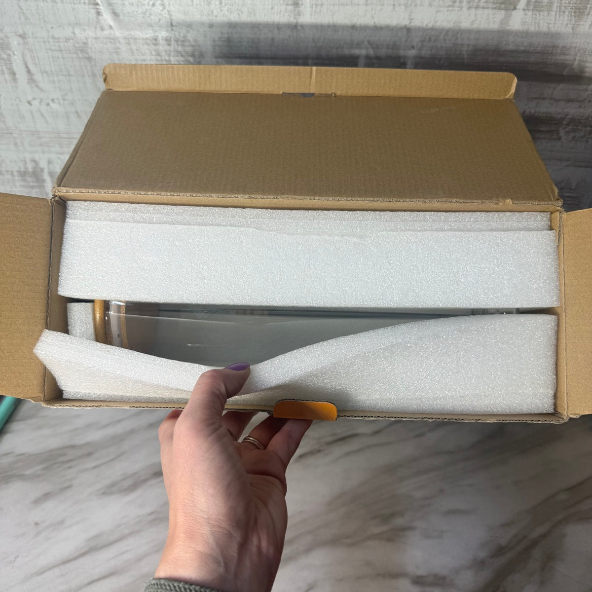 Open box, jars packed new