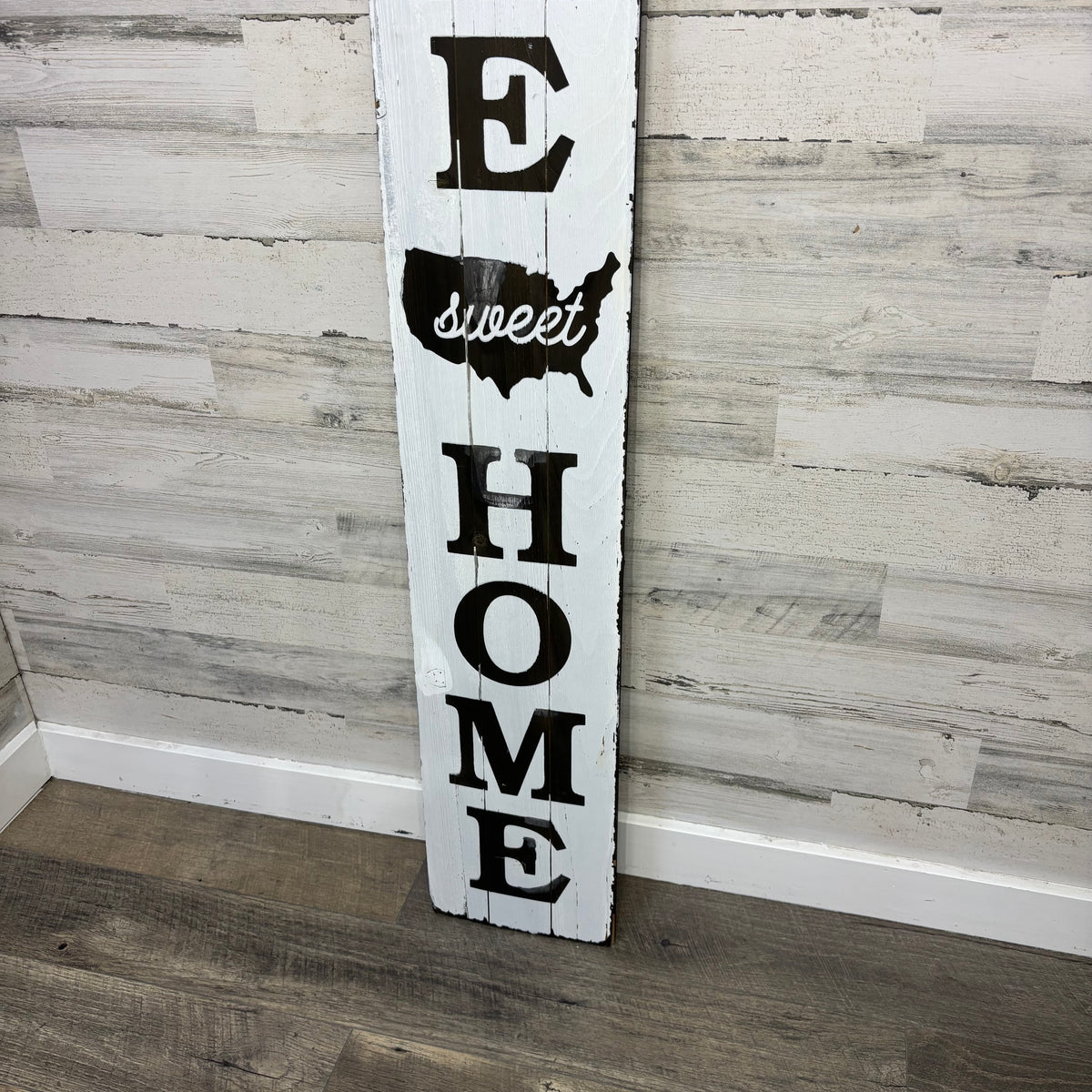 Double Sided Wooden Welcome Home Sign with Patriotic Design
