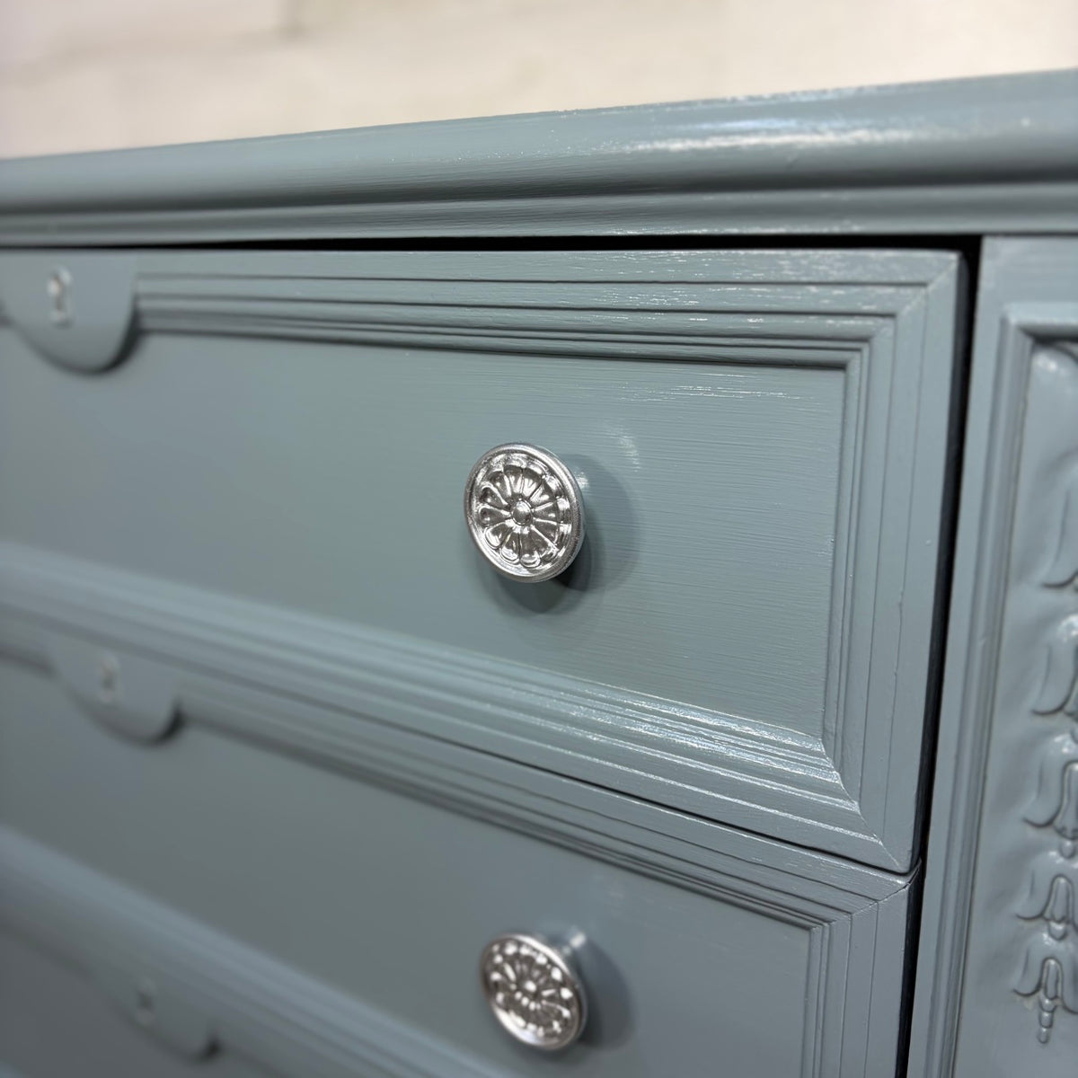 Drexel nightstand knob detail