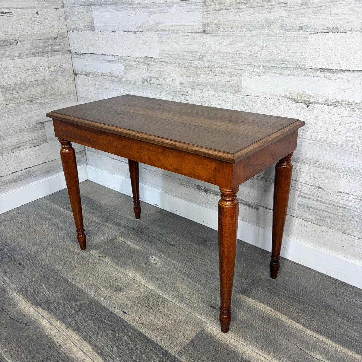 Piano bench angled view