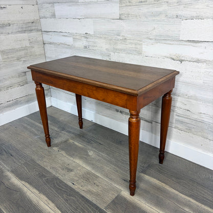 Piano bench angled view
