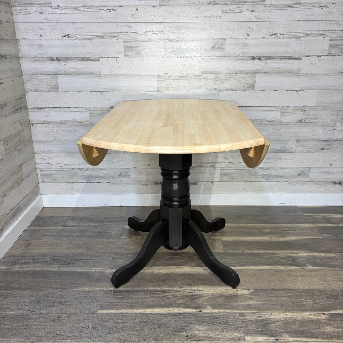 Table with both leaves down