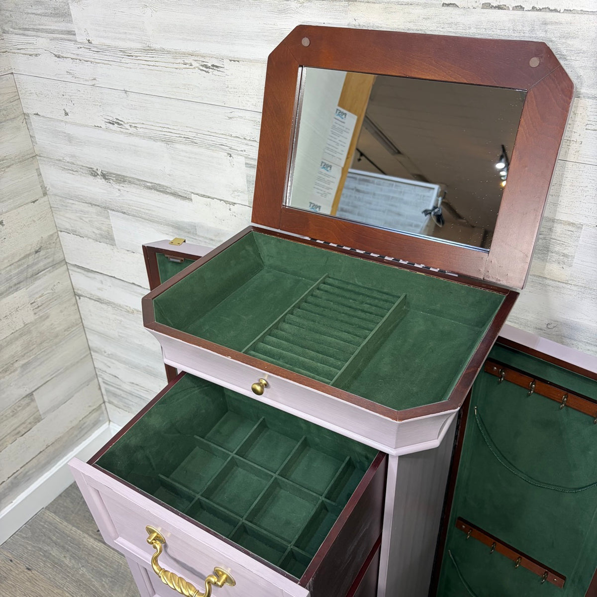 Refinished jewelry cabinet lavender — photo 7