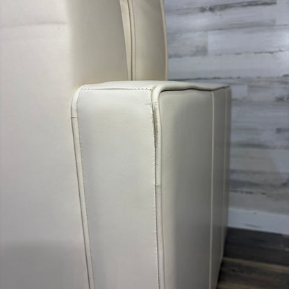 Arm corner detail