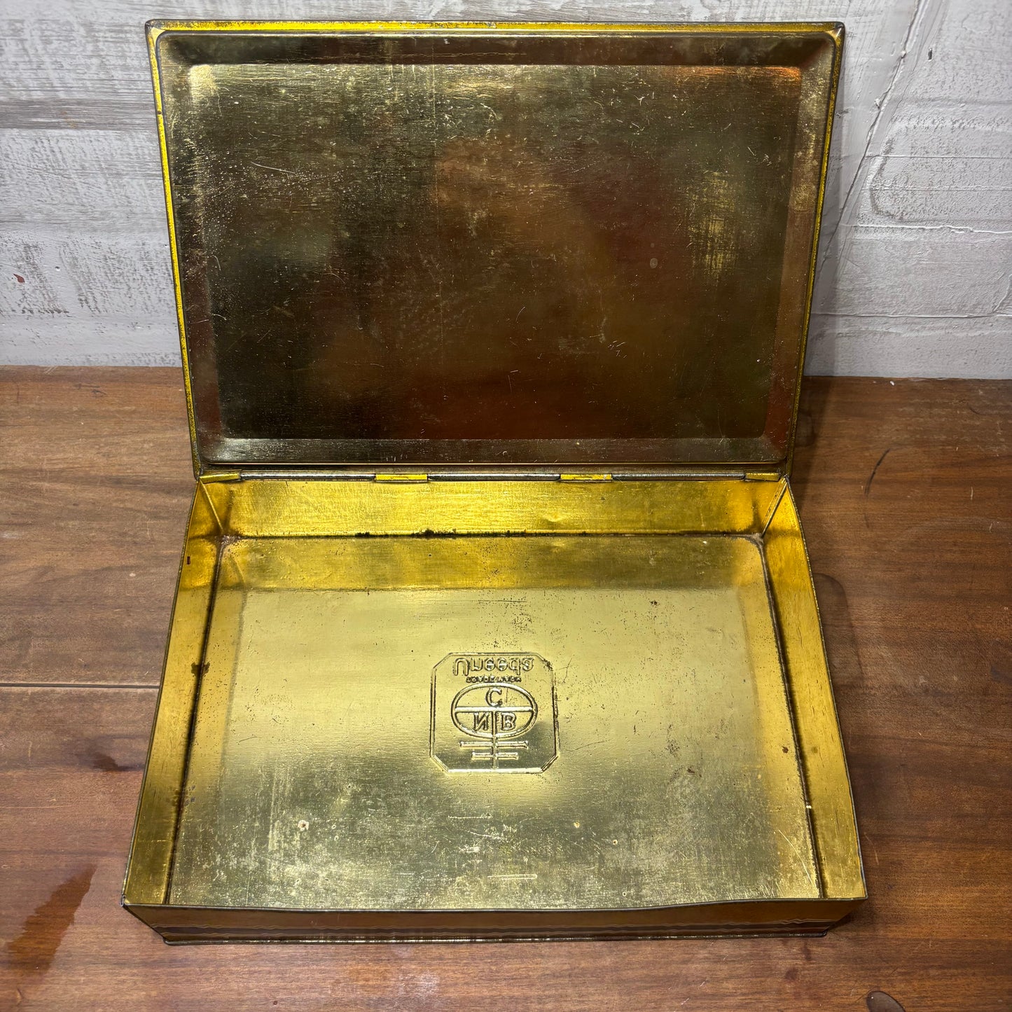 Antique Uneeda Nabisco Biscuit Tin
