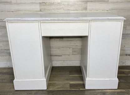White Vintage Desk