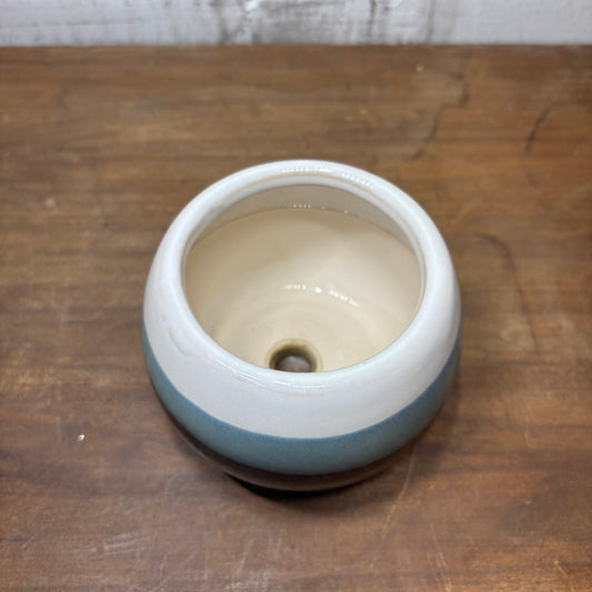 Small Circular Pot