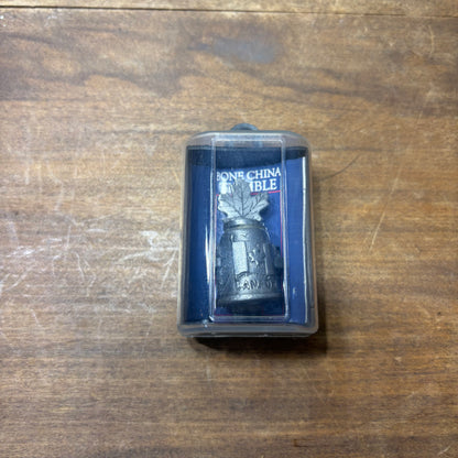 Bone China Canada Thimble