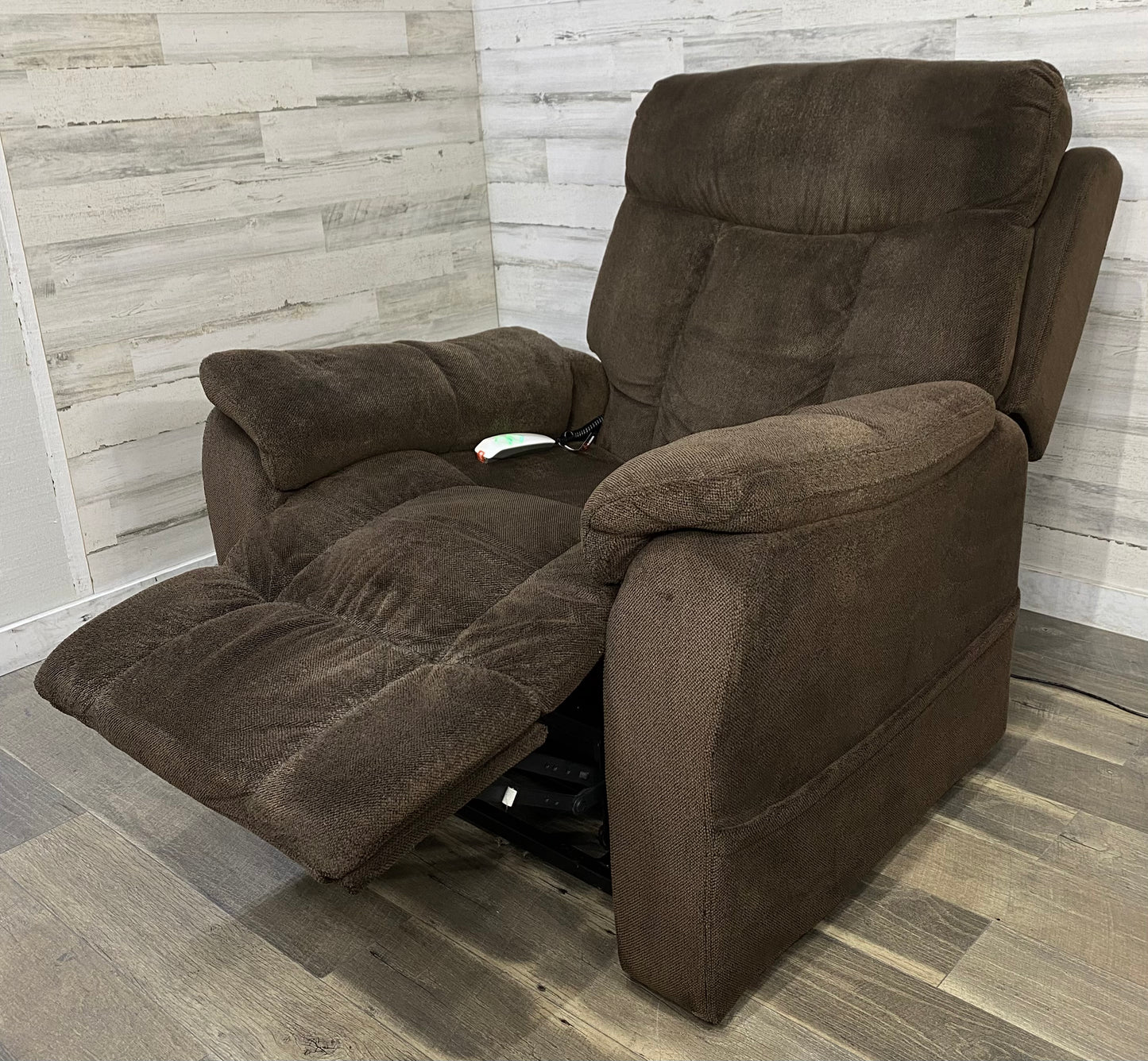 Power Lift/ Recliner Chair