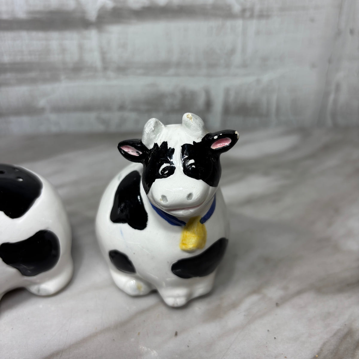 Vintage Cow Ceramic Salt & Pepper Shaker Set