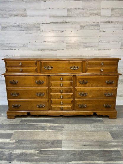 Vintage Meredith 3pc Dresser Set