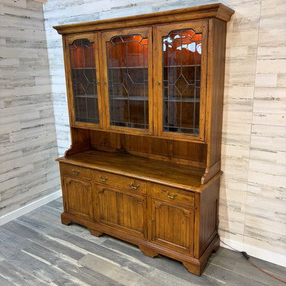 Ethan Allen Hutch Old World TreasuresStep