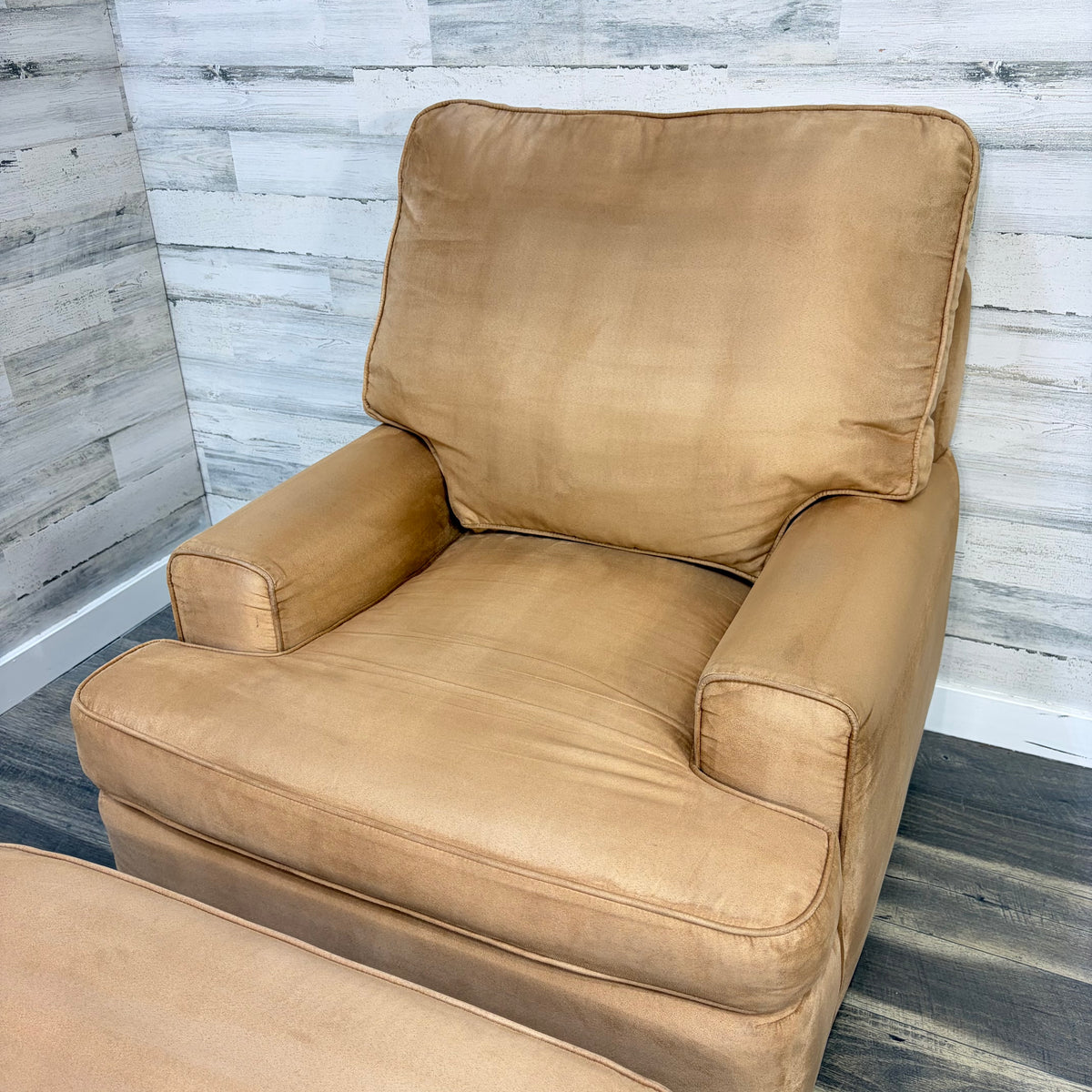 Kepler Chair & Ottoman Set