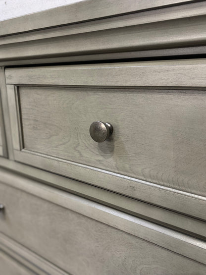 Rustic Gray Dresser & Nightstand Set