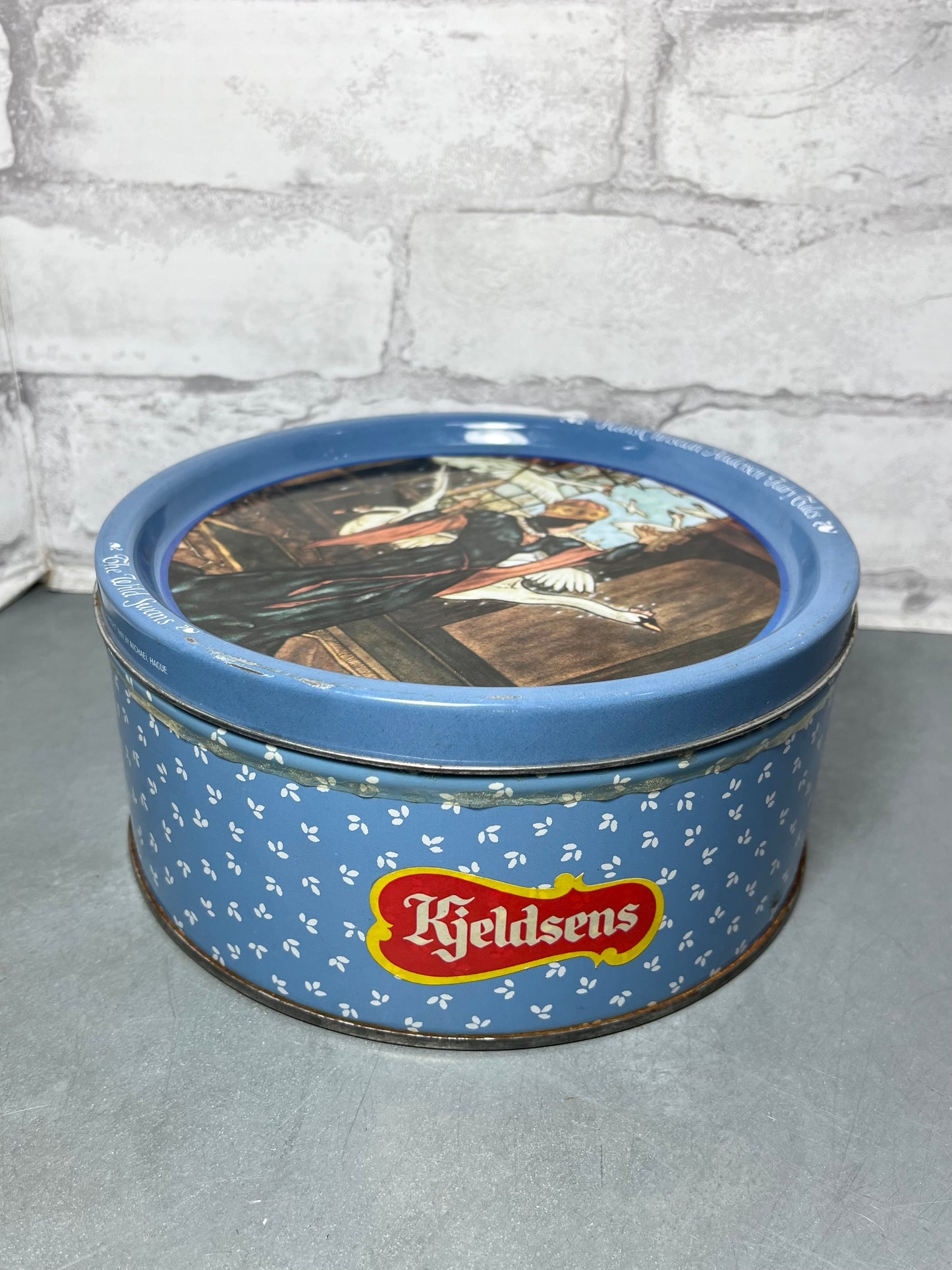 Kjeldsens Biscuit Tin Hans Christian Andersen Fairy Tale “The Wild Swans”