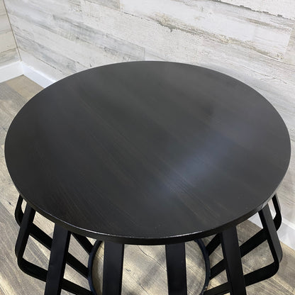 Matching Set of 2 End Tables