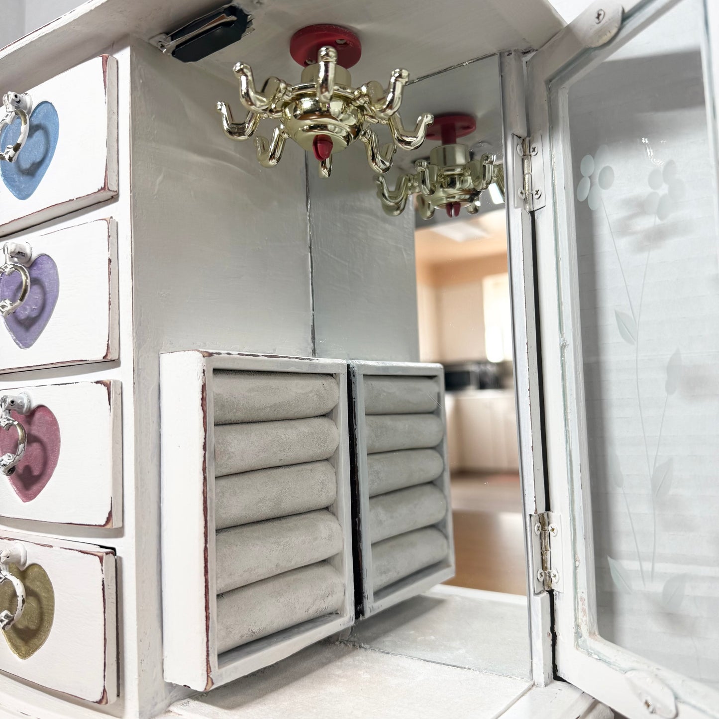 White Wooden Jewelry Box W/ Hearts
