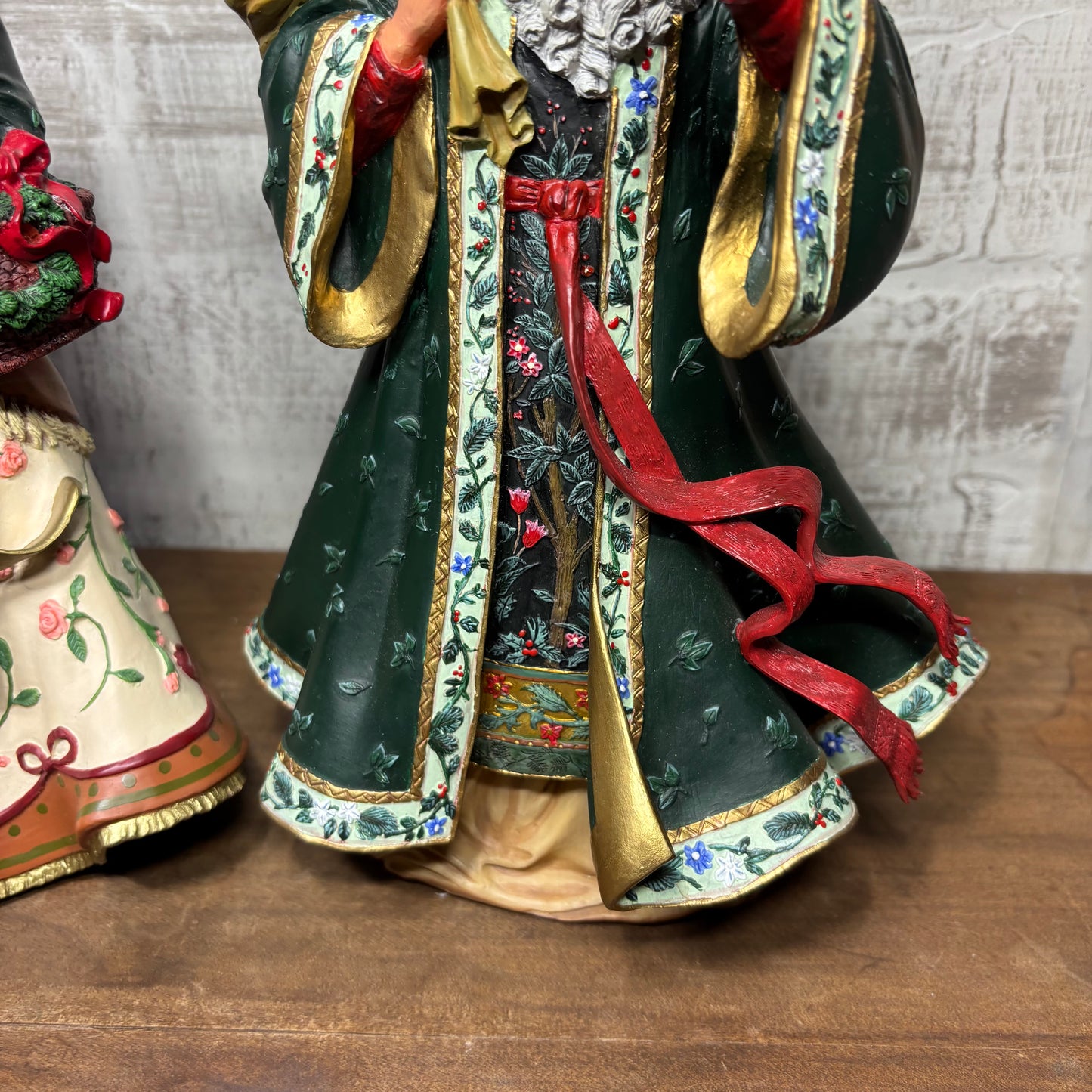 Danbury Mint Natures Santa & Mrs.Claus