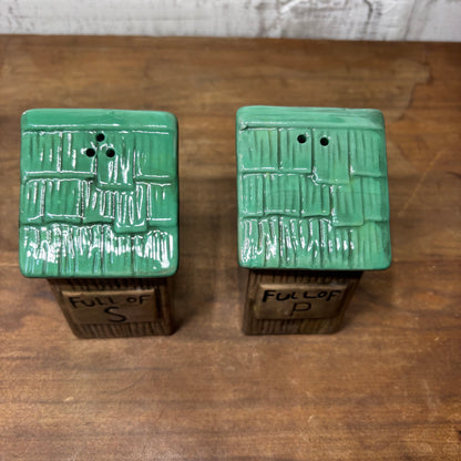 Outhouse Salt & Pepper Shakers Set