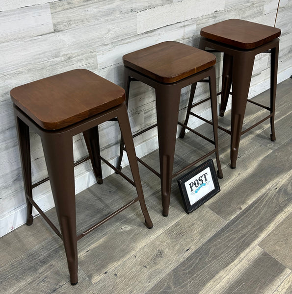 Set Of 3 Swivel Barstools