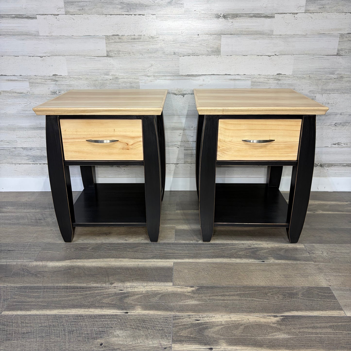 Set Of 2 Black End Tables / Nightstands