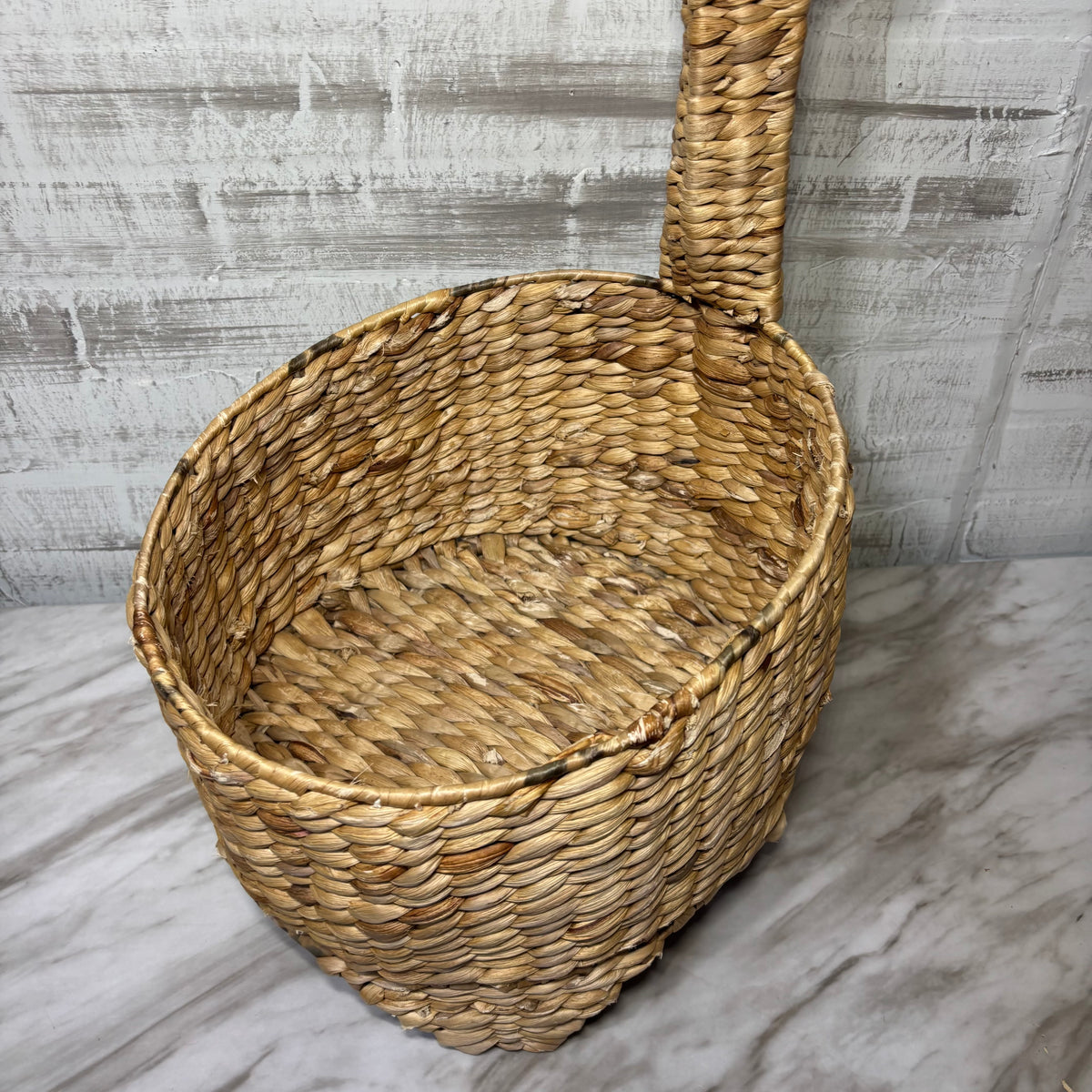 Woven Seagrass Llama Shaped Storage Basket