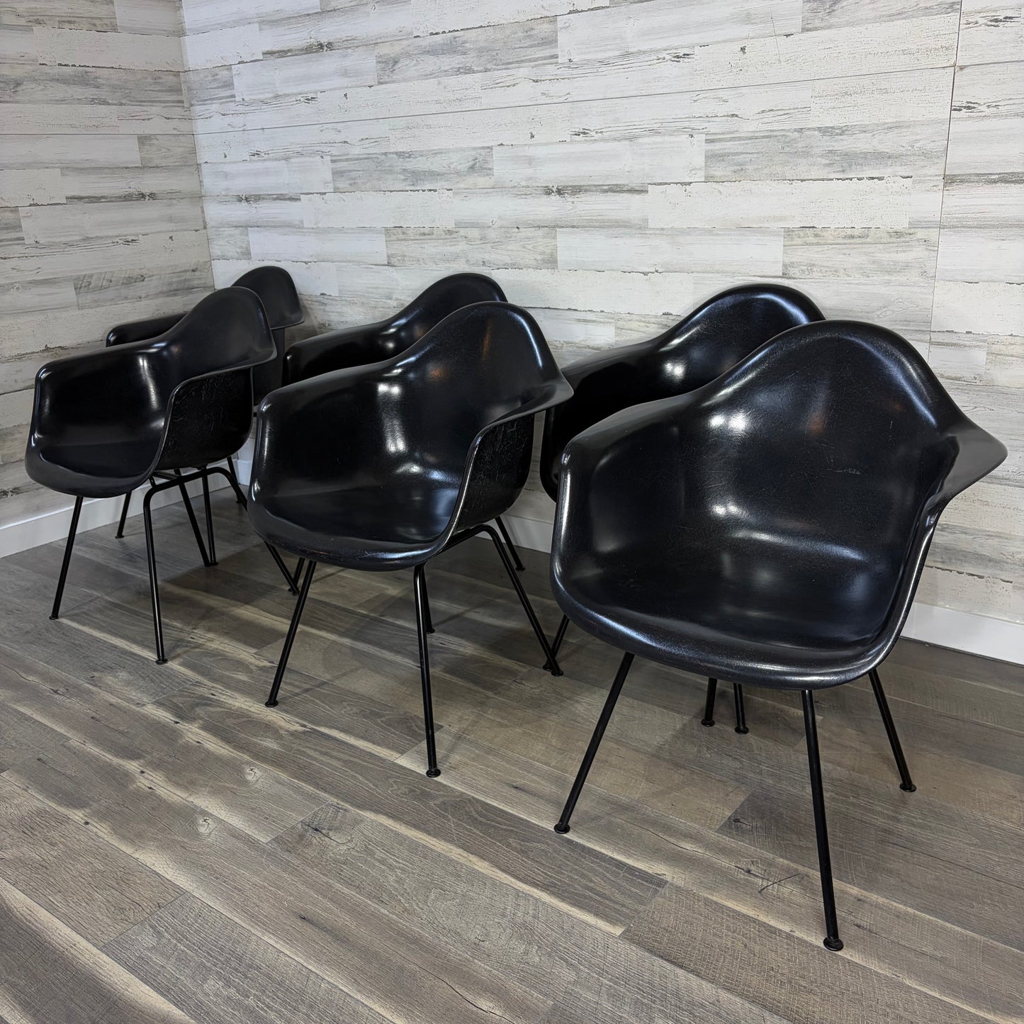 Set Of 6 Herman Miller Eames Chairs