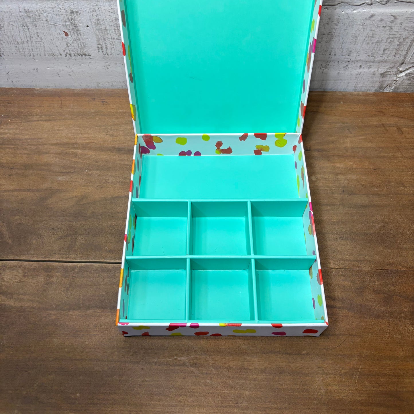Compartmentalized Organizer Box