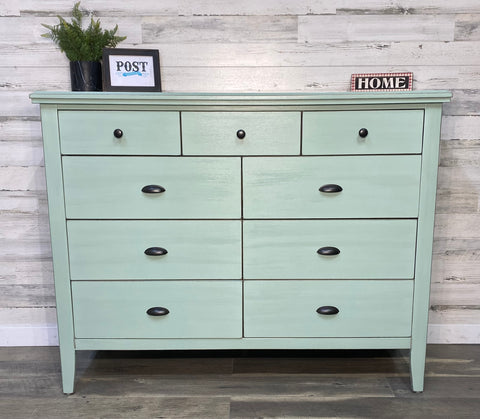 Large 9 Drawer Dresser