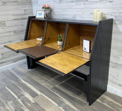 Queen Sz Storage Headboard