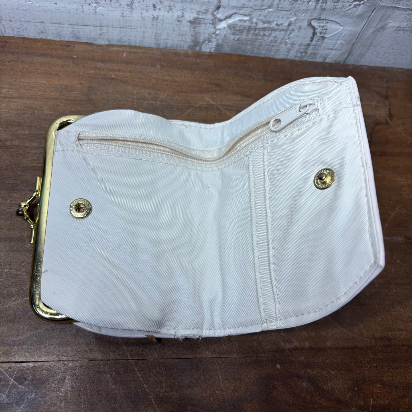 Vintage Kiss Lock Clasp White Coin Purse Wallet