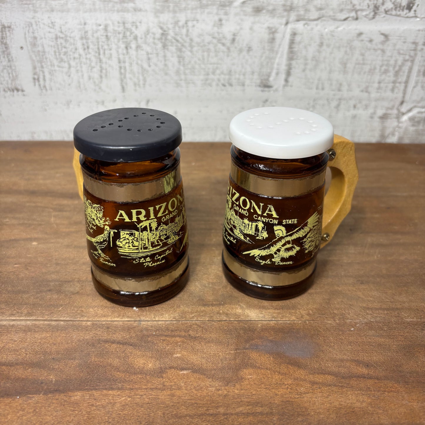 Vintage Amber Glass Arizona Souvenir Salt & Pepper Shakers