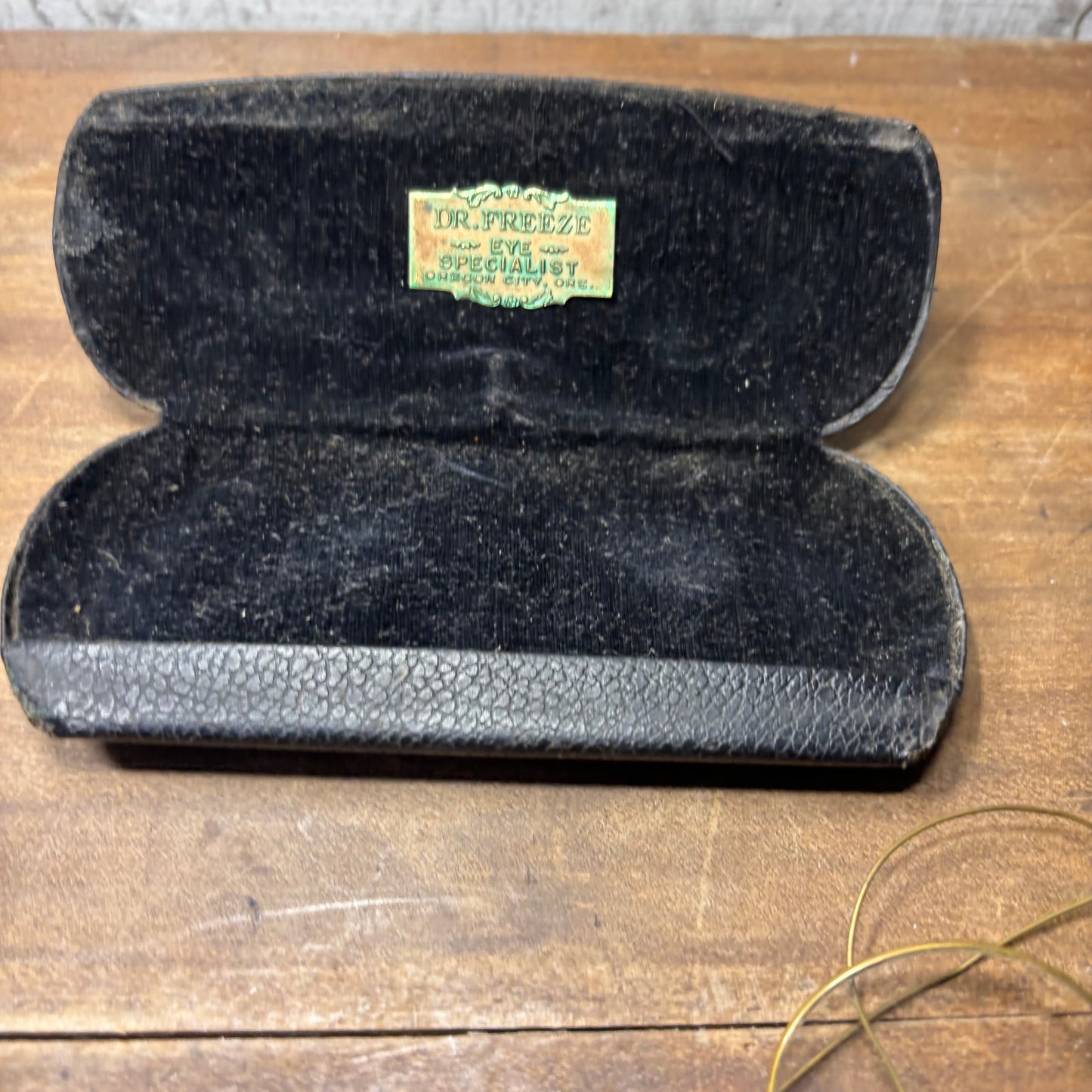 Antique Gold Wire Glasses And Case
