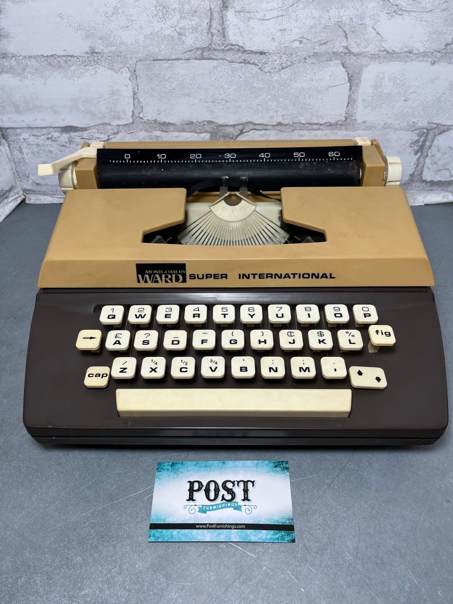 Vintage Montgomery Ward Super International Type Writer