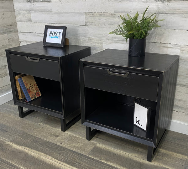 Set Of 2 Modern Black Nightstands