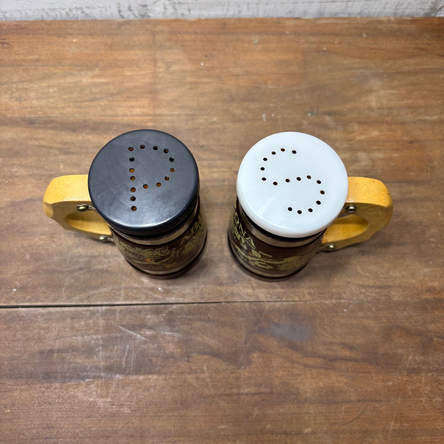 Vintage Amber Glass Arizona Souvenir Salt & Pepper Shakers