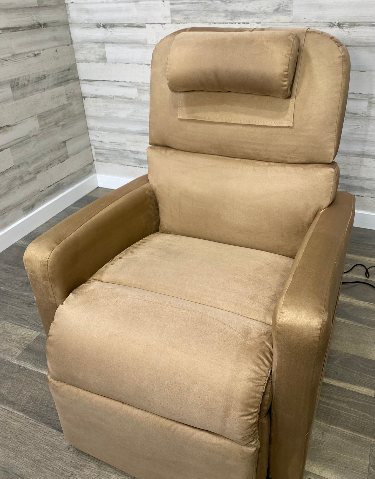Relax The Back Power Lift Message & Heat Recliner Chair