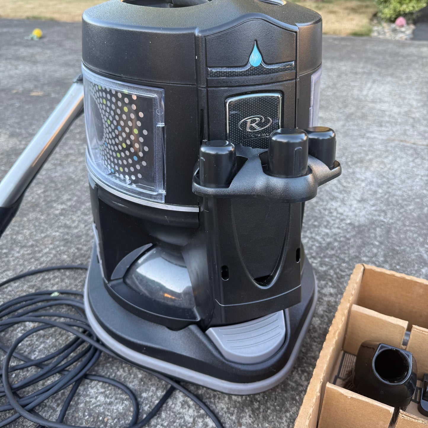 Rainbow E-2 Blk Canister Vacuum With Power Nozzle and Attachments